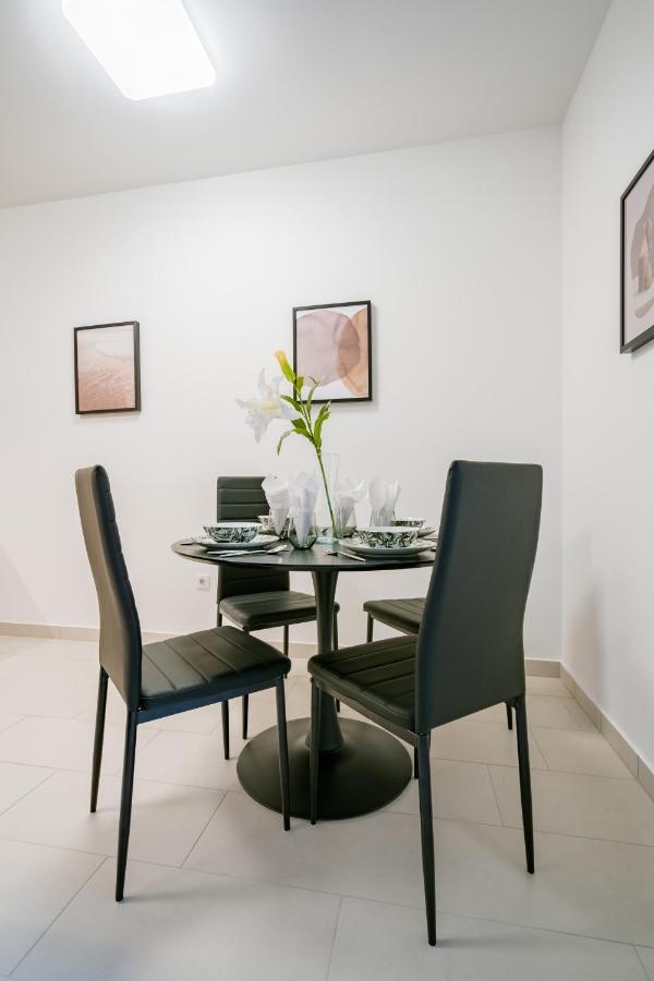Fox Premium Apartment & Free Private Parking Budapest Exteriör bild
